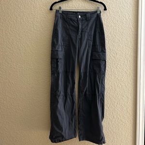 Hollister high-rise baggy cargos 💙